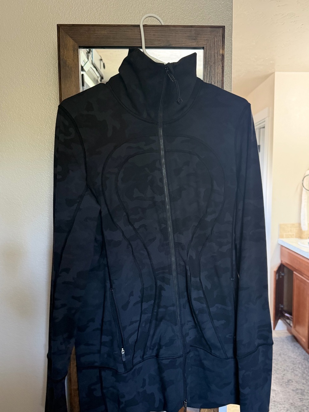 lululemon athletica Black Camo Full-Zip Utility Jacket